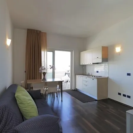 מלון Hotel Adria אלבה אדריאטיקה