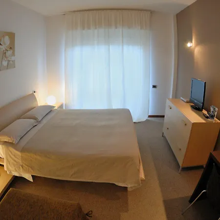 Hotel Medi Garden Hotel&Residence 3*