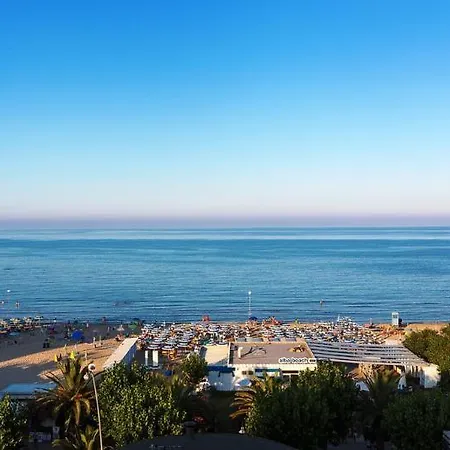 Medi Garden Hotel&residence Альба-Адриатика