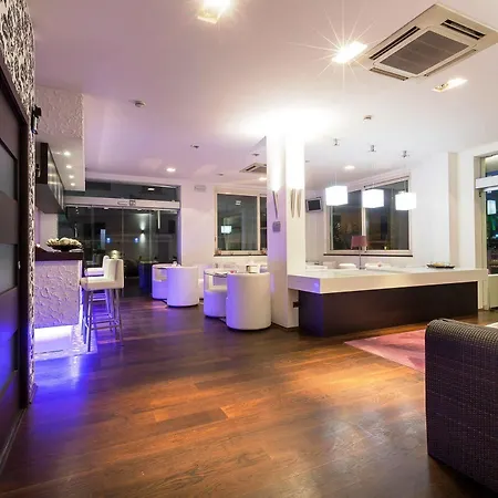Medi Garden Hotel&residence 3* Альба-Адриатика