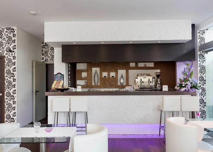 Hotel Adria 3* Alba Adriatica